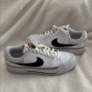Nike Womens Nike Court Legacy Lift